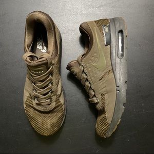 Nike Air Max Zero Premium Dark Loden Athletic 8.5